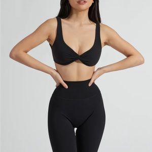 Buffbunny twisted bra